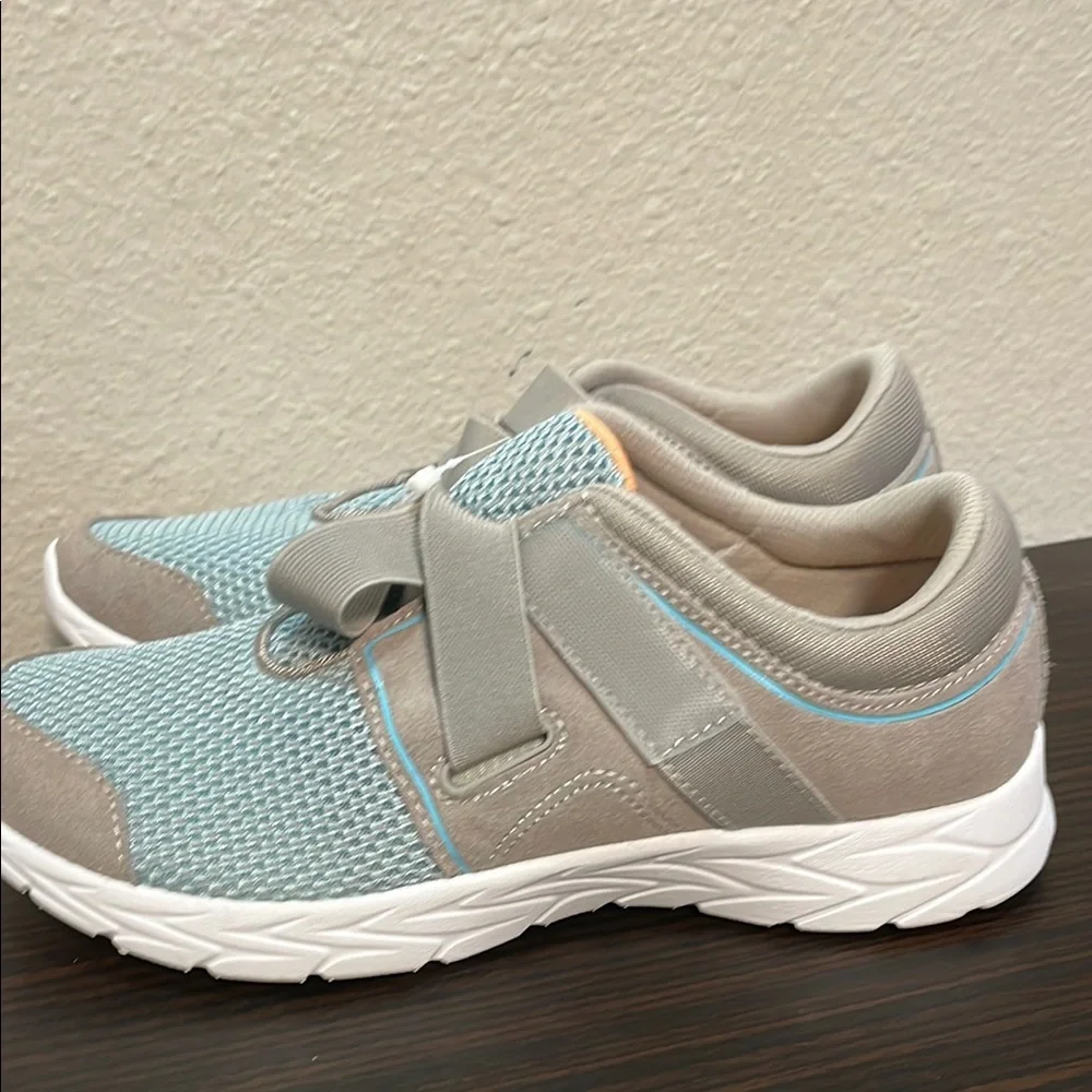 Women shoes size6.5 - Picture 2 of 4